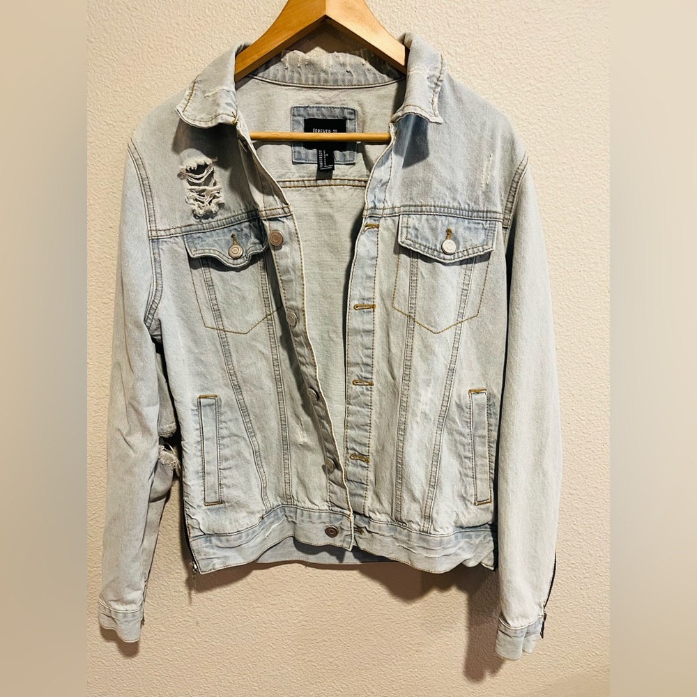 Forever 21 Mens Distressed Zipper Denim Jean Jacket Light Wash Small